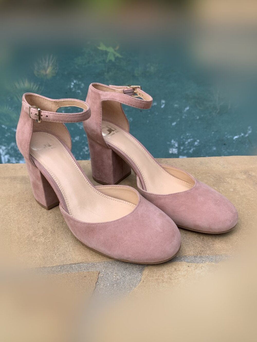 Gianni Bini Suede Blush Closed Round Toe Block Heels Sz8M